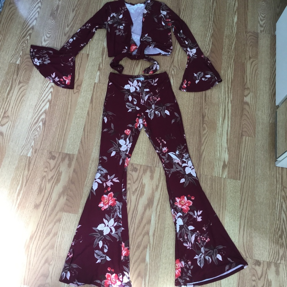 2piece set bell bottom Floral NEW